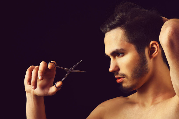 bearded macho with scissors - Foto, Imagen