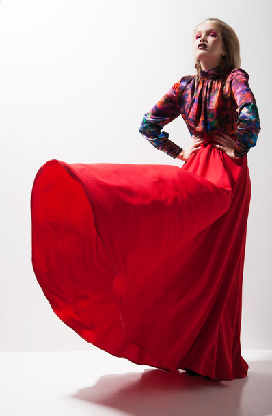 Woman in red dress - Foto, Bild