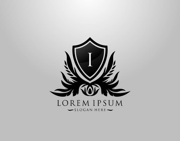 I Letter Logo. Inital I Majestic King Shield Black Design for  Boutique,  Hotel, Photography, Jewelry, Label. - Вектор, зображення