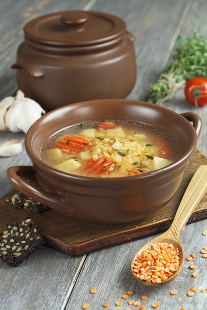 сочевичний суп з овочами
 - Фото, зображення