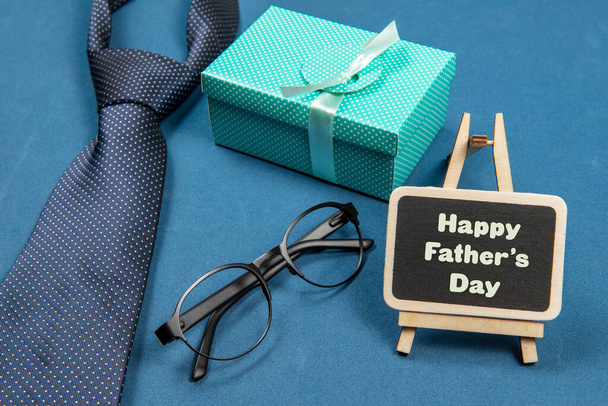 Fekete lap szövegíráshoz az Apák Napja tiszteletére - Fotó, kép