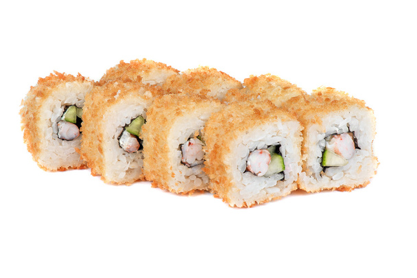 Rollos de sushi asados con pepino y camarones
 - Foto, imagen
