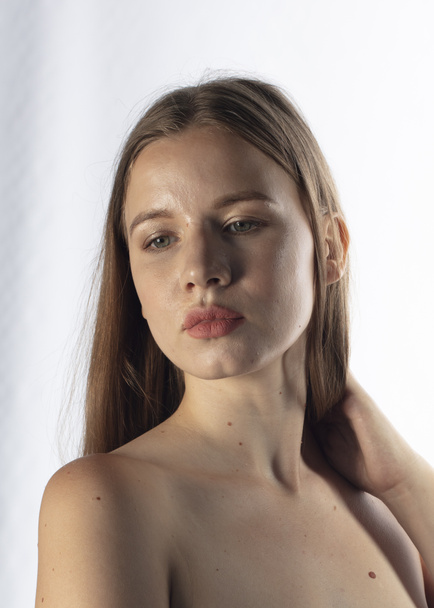 Portrait of gorgeous young woman - Foto, afbeelding