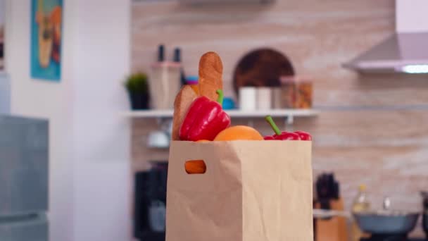 Vegetables in paperbag - Кадры, видео