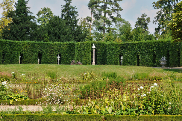 Grand Trianonin puutarha Marie Antoinetten kartanossa
 - Valokuva, kuva