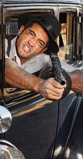 Angry Gangster Shooting Gun - Zdjęcie, obraz