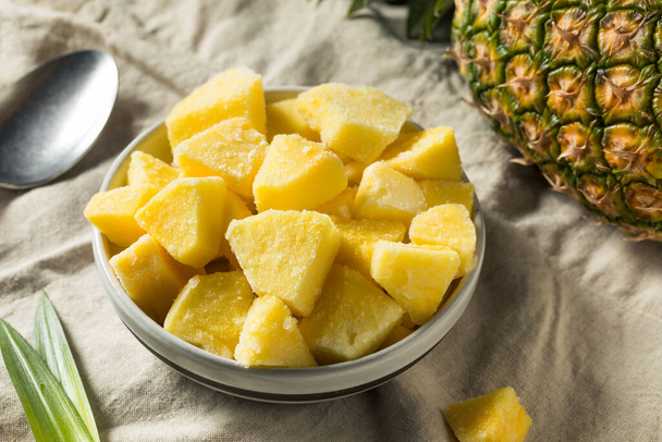 Yellow Organic Frozen Pineapple Slices to Eat - Φωτογραφία, εικόνα