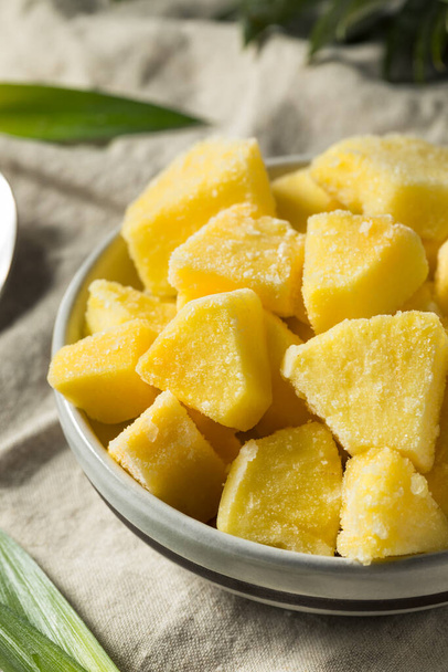 Yellow Organic Frozen Pineapple Slices to Eat - 写真・画像