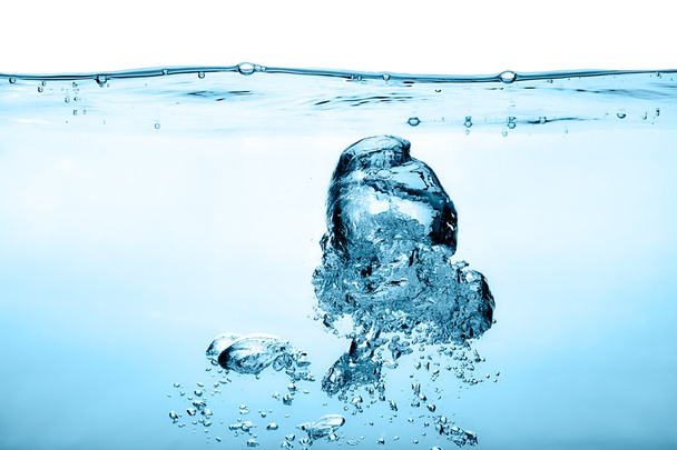 Burbujas. Agua dulce saludable
 - Foto, Imagen