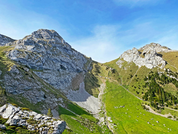 Alpine peaks of Esel and Rosegg in the Swiss mountain range of Pilatus and in the Emmental Alps, Alpnach - Canton of Obwalden, Switzerland (Kanton Obwalden, Schweiz) - Photo, Image