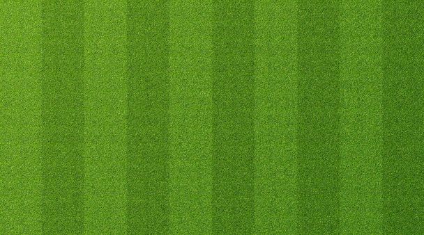 スポーツの背景のための緑の草のテクスチャ。緑のサッカー場やサッカー場の芝生のテクスチャの詳細パターン。緑の芝生のテクスチャの背景。閉鎖. - 写真・画像