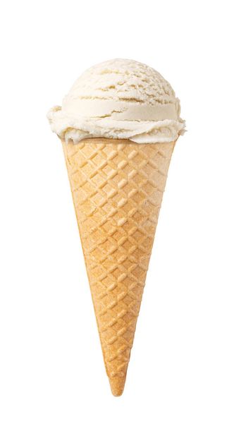 мороженое вафельный конус на белом фоне - Фото, изображение