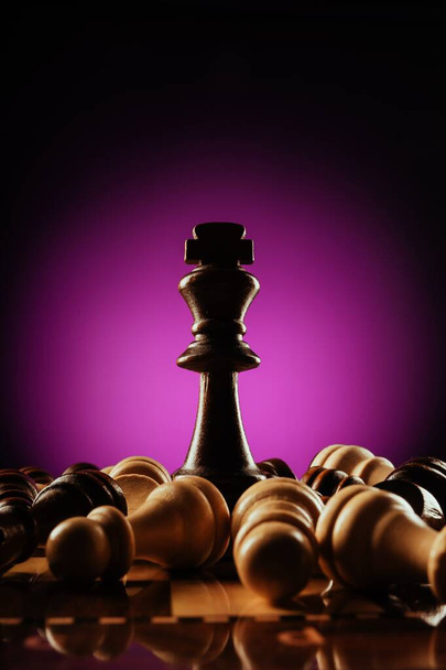 Sakk a táblán. Fekete-fehér csapat - Fotó, kép