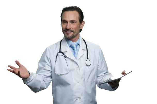 Handsome medical consultant in white coat. - Foto, imagen