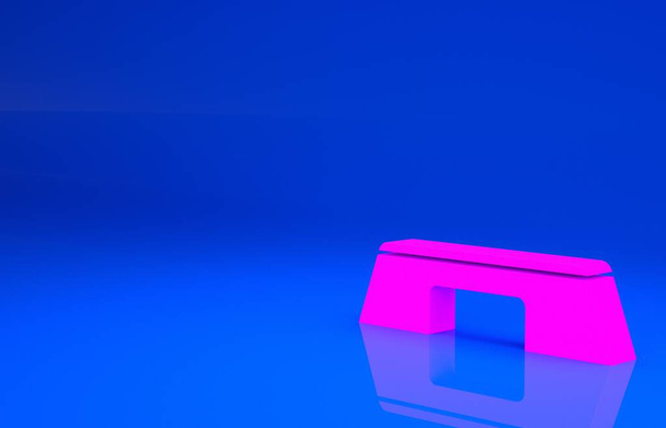 Pink Step alustan kuvake eristetty sinisellä taustalla. Minimalismin käsite. 3d kuva. 3D-kuvaus - Valokuva, kuva