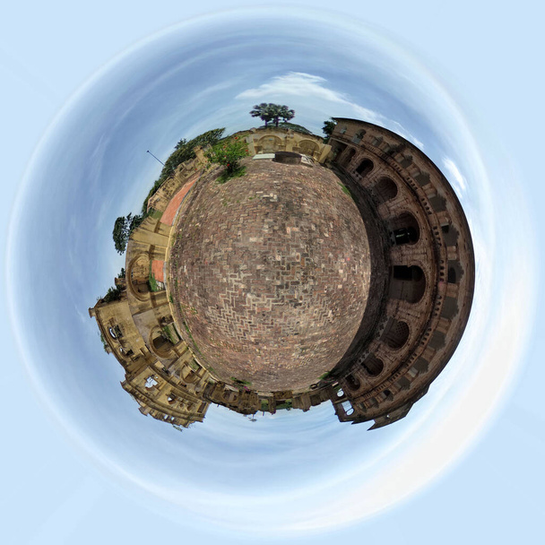 Castello di Kellie, Perak Malesia 360 gradi terra cerchio fotografia design                                                  - Foto, immagini