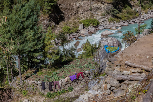 Маршрут навколо гір національного парку "Сагамата" (Непал). - Фото, зображення