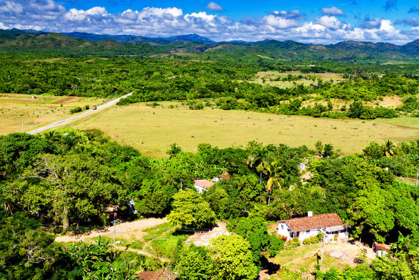 Valley de los Ingenios - Sugar Mill Valley, UNESO World Heritage Site in Trinidad, Cuba. Beroemde toeristische bestemming. - Foto, afbeelding