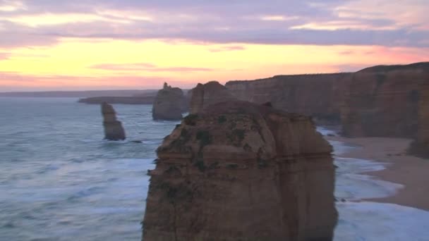 Kaksitoista apostolia Australiassa - Materiaali, video