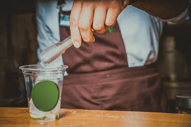 Mojito making in cafe background - Φωτογραφία, εικόνα