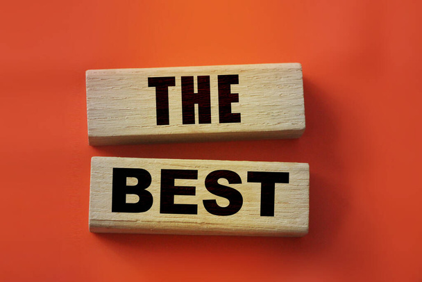 Le migliori parole su blocchi di legno. Migliore concetto di business di qualità. - Foto, immagini