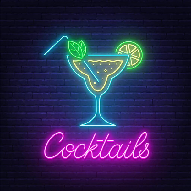 Cocktail Margarita neon sign on brick wall background. - Vetor, Imagem