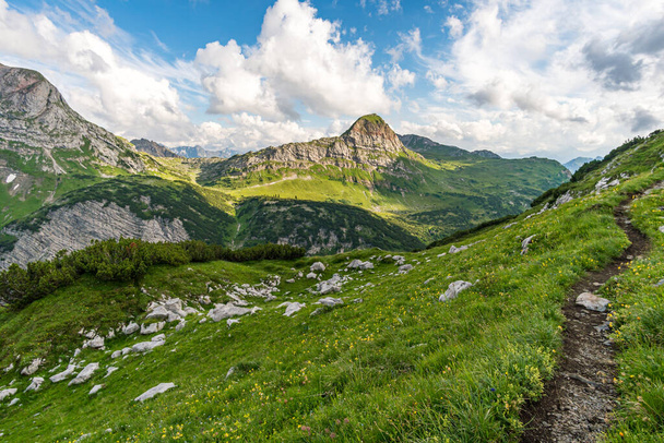 Fantasztikus túra a Lechquellen-hegységben Vorarlberg-ben Ausztria Lech, Warth, Bludenz közelében - Fotó, kép