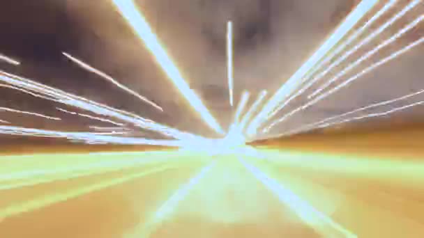 Χρόνος λήξης ενός αυτοκινήτου που οδηγεί σε αυτοκινητόδρομο νύχτα - Πλάνα, βίντεο