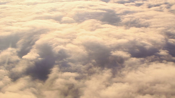 Au-dessus des nuages - Séquence, vidéo