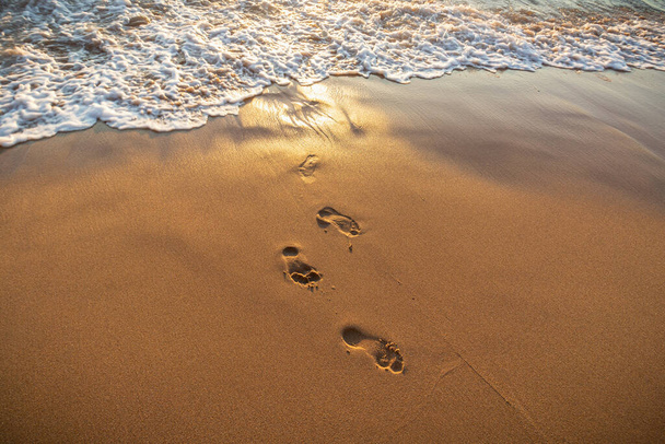 Kumdaki ayak izleri deniz, sintra ve Portekiz tarafından silinecek. - Fotoğraf, Görsel