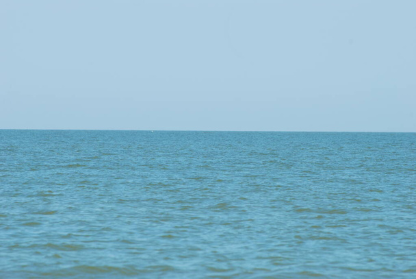 Schwarzes Meer (lateinisch Rucenum mare; bulgarisch:, georgisch:, abh. Amshin Eia, Russisch:, Rumänisch: Marea Neagr, Krimtatarisch: Qara deiz, Türkisch: Karadeniz) - Foto, Bild