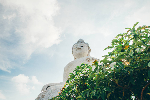 Grand temple de Bouddha à Phuket, Thaïlande - Photo, image
