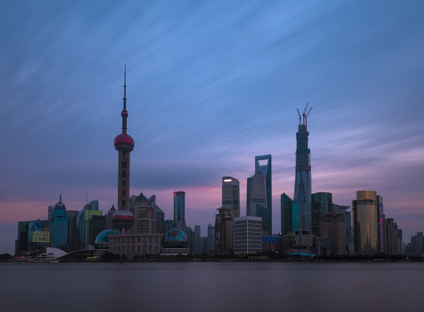 Shanghai skyline на заході сонця - Фото, зображення