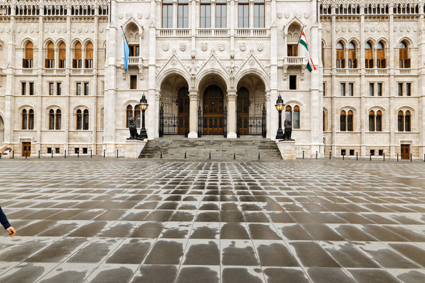 Budapest, Unkari - 17. huhtikuuta 2018: Unkarin parlamentin rakennus - Valokuva, kuva