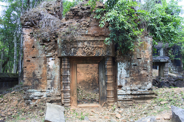 Стародавні руїни в джунглях, Камбоджі Ангкор Ват - Фото, зображення