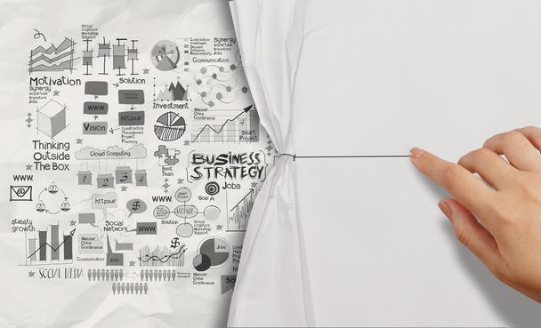 estrategia empresarial dibujada a mano sobre fondo de papel arrugado
 - Foto, Imagen