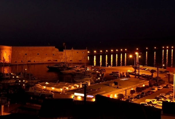 The Koules fortress and the old port of Heraklion at night, Crete island, Greece - Fotografie, Obrázek