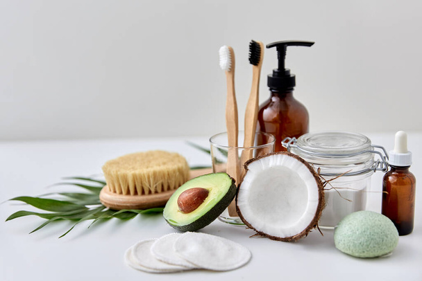 natural cosmetics, bodycare and hygienic products - Foto, afbeelding