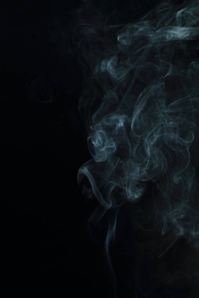 Valkoinen savu mustalla taustalla - Valokuva, kuva