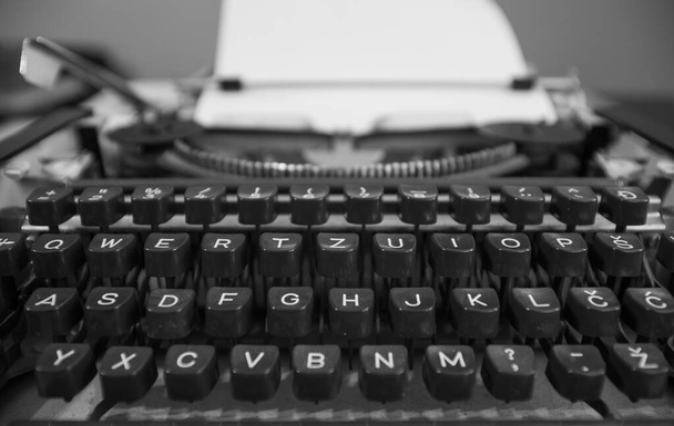 Vintage Typewriter keyboard. Black and white photos - Photo, image