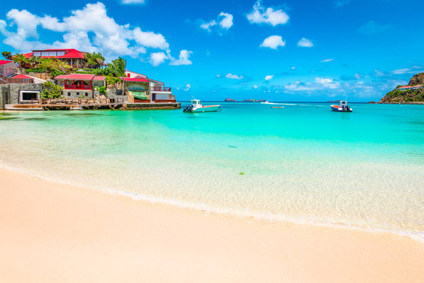 Praia em St Barts, Mar do Caribe
. - Foto, Imagem