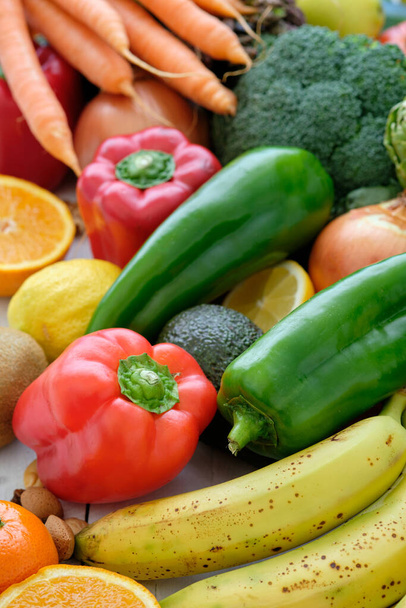 Різноманітність свіжих овочів зверху
 - Фото, зображення