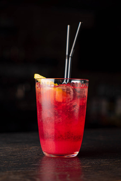 tasty cocktail in the bar - Zdjęcie, obraz