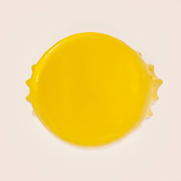 Sárga sör kupak fehér háttérrel. 3D illusztráció - Fotó, kép