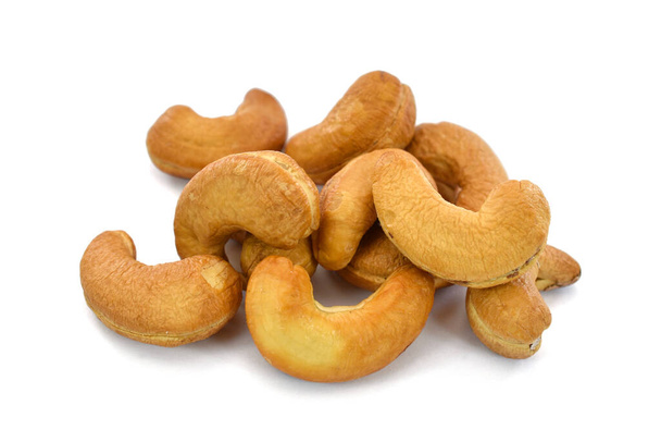 cashewnoten gezouten geroosterd voedselingrediënt natuurlijk geïsoleerd wit - Foto, afbeelding