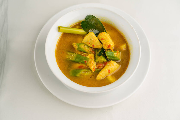 Thailändische Currysuppe, thailändische Küche - Foto, Bild