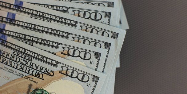 mucho dinero en efectivo en billetes de 100 dólares fondo rico
 - Foto, Imagen
