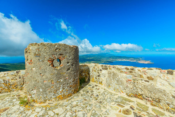 Věž pevnosti Volterraio - Fotografie, Obrázek