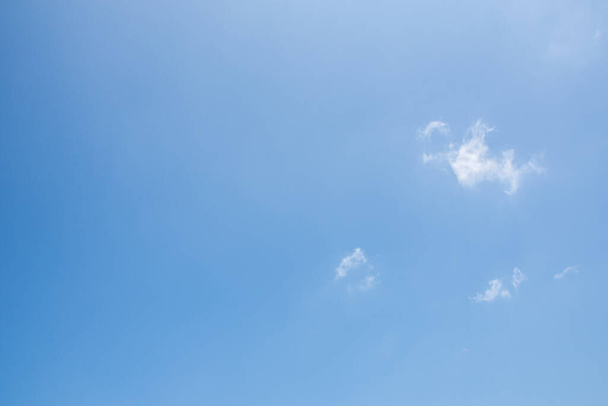 Mavi Gökyüzü ve Bulutlar - Fotoğraf, Görsel