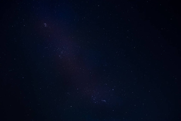 Ég és csillagok éjjel - Fotó, kép